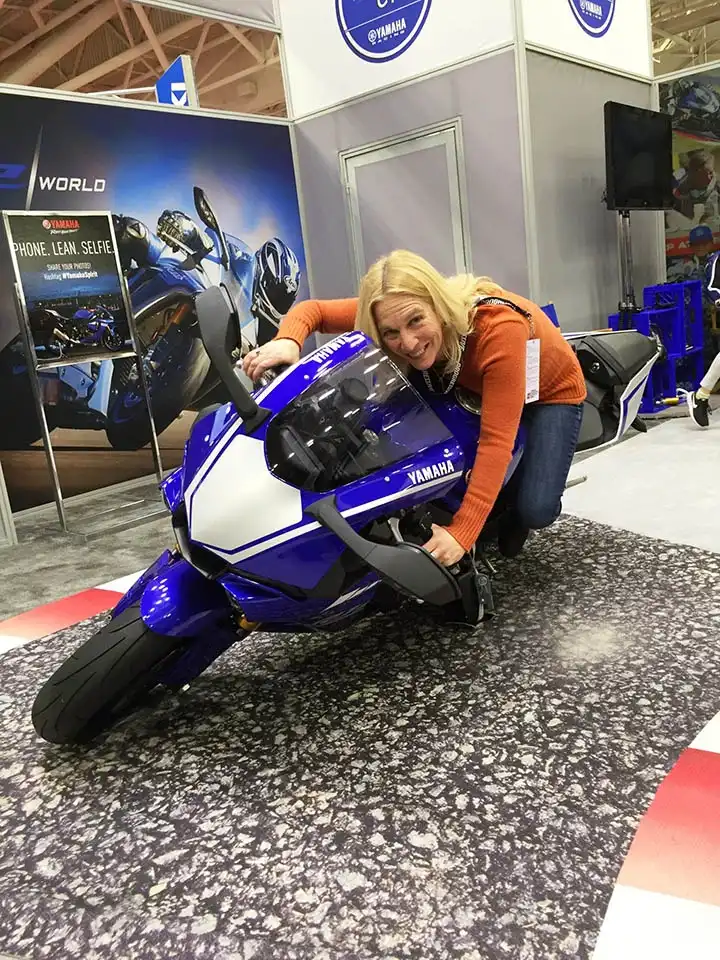 about pari smart loves motorcycles
